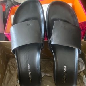 Donald J Pilner Black FiFi Sandals